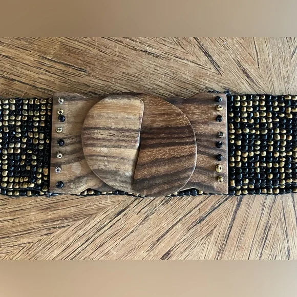 💥2 for 1💥Elastic Black & Gold Beaded Belt with Wooden Buckle - Picture 7 of 7